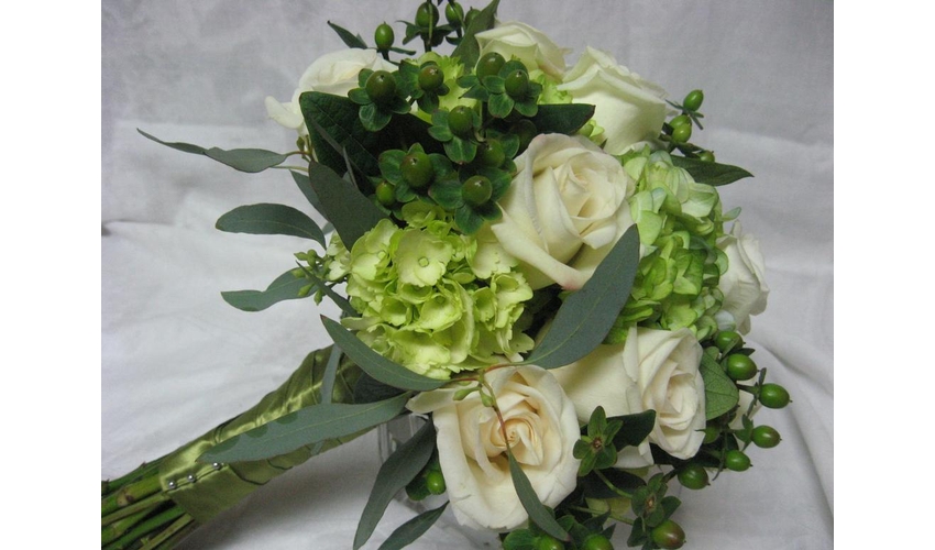 130_green-wedding-bouquet